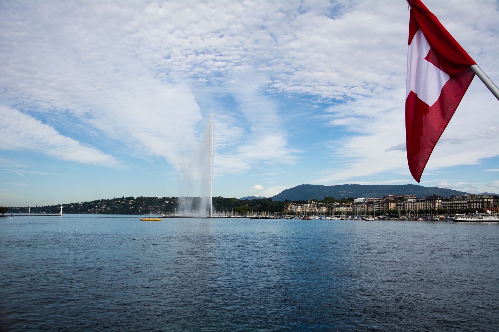 Geneva Boat with flag